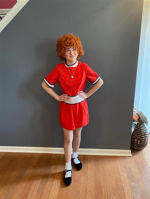 Tori as Annie 